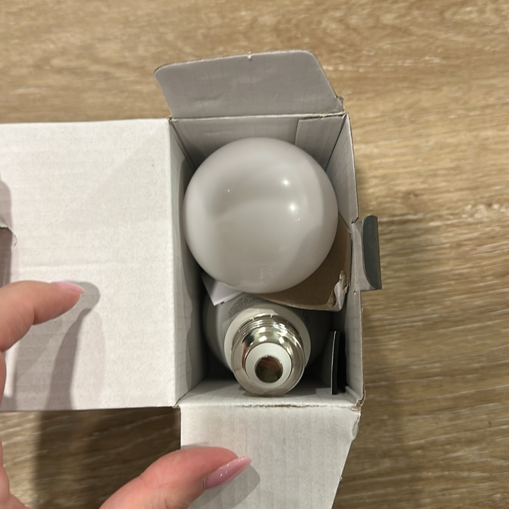 Smart Wi-Fi LED Bulb 2-Pack - NWT - Picture 5 of 5